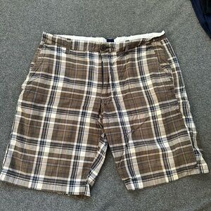 GAP Men's Plaid Cargo Shorts - Brown and Cream